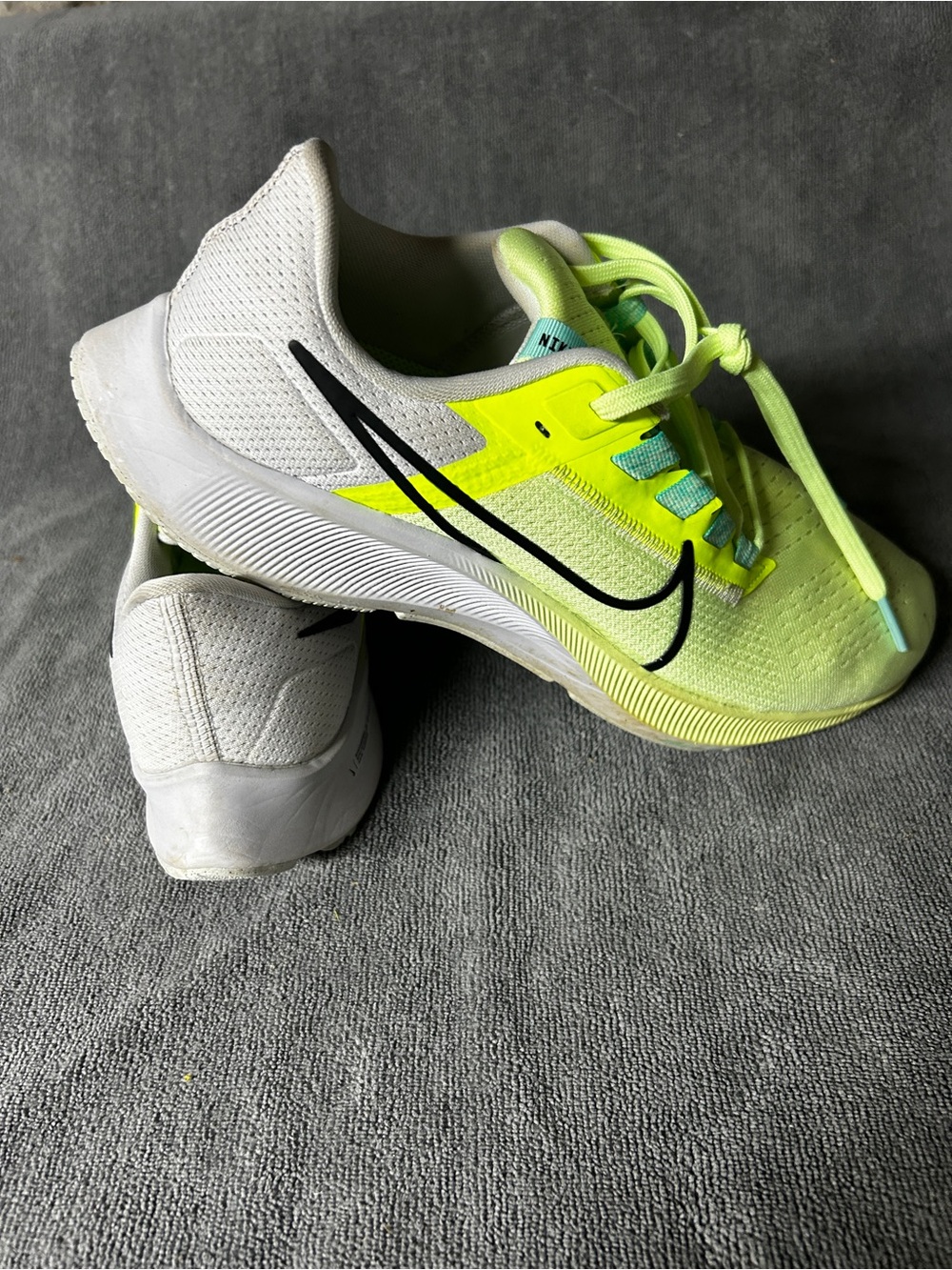 Nike Air Zoom Pegasus 38 Women’s Size 10 Volt Lime Running Shoes - Picture 9 of 12